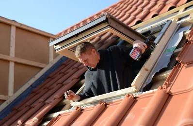 Pose de fenêtres de toit Velux à Cressia